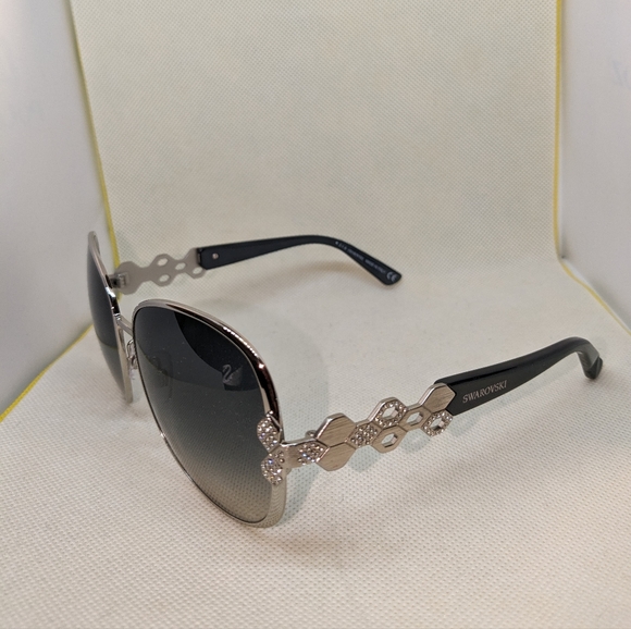 Women's Sunglasses - Picture 1 of 2
